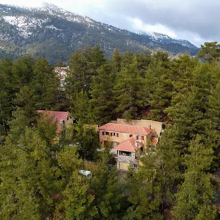 Kardama Hideaway