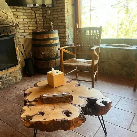 Kardama Hideaway Lodge *