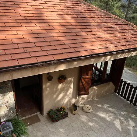 Kardama Hideaway *