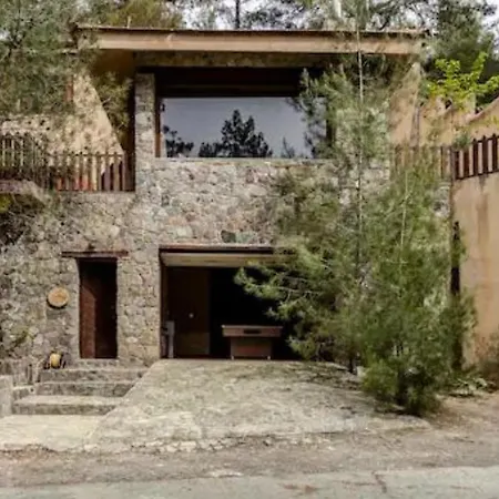 Kardama Hideaway *