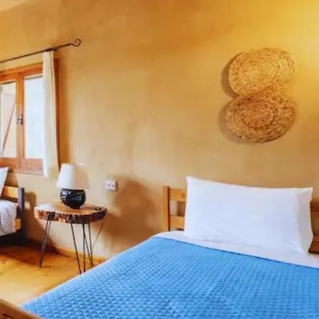 بيت خشبي Kardama Hideaway *