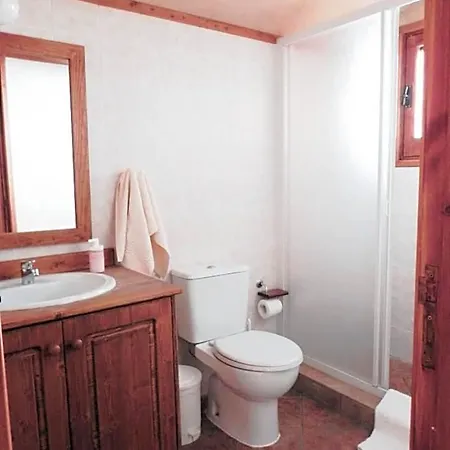 Kardama Hideaway אכסניה