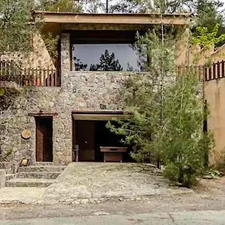 Kardama Hideaway