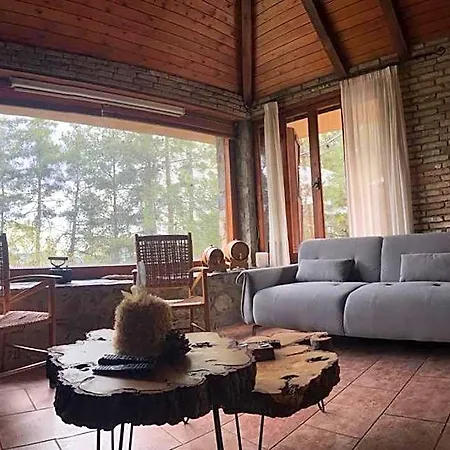 Kardama Hideaway