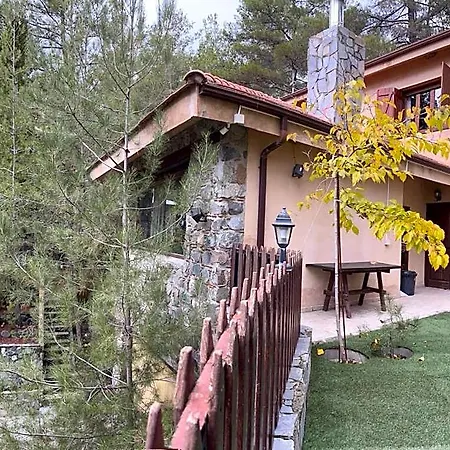 Kardama Hideaway Kato Amiandos